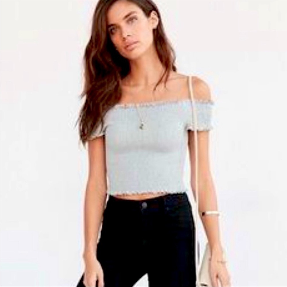 Urban Outfitters Kimchi Blue Large Grey off the Shoulder Smocked Crop Top - Picture 3 of 9
